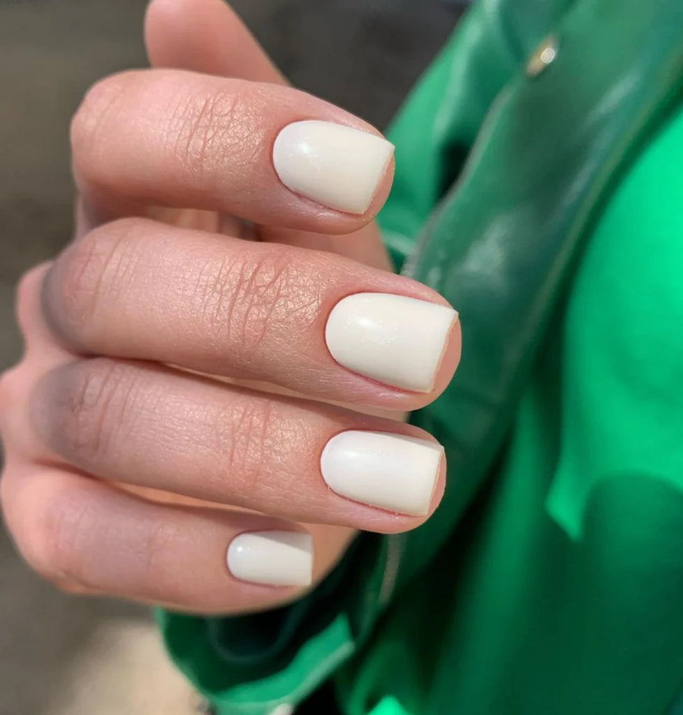 Akzentz Luxio Cloud gel color and finish