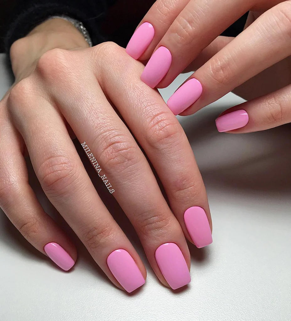 Akzentz Luxio Delightful gel color and finish