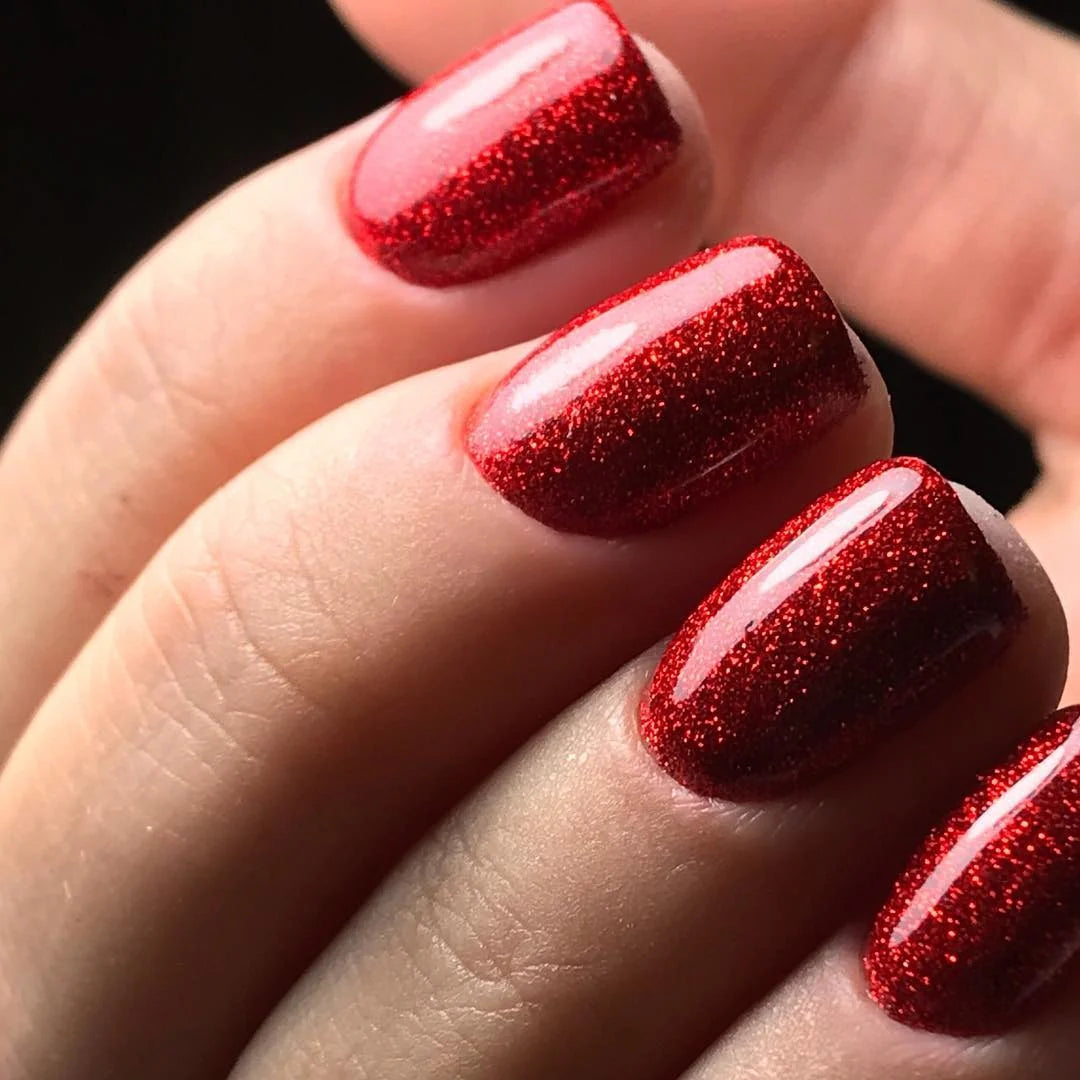 Akzentz Luxio Garnet gel color and finish