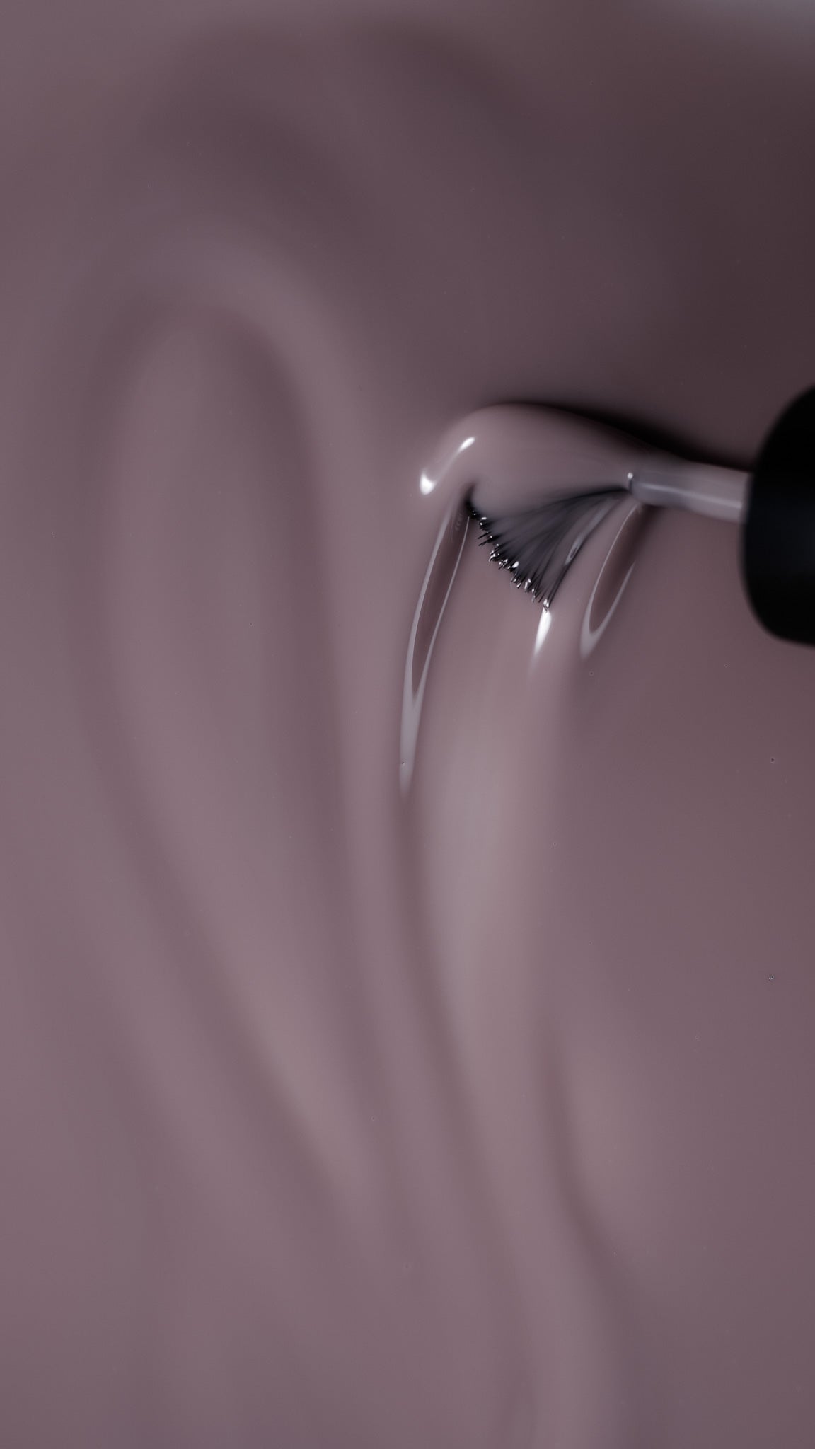 Akzentz Luxio Murmur muted mauve gel polish brush close-up