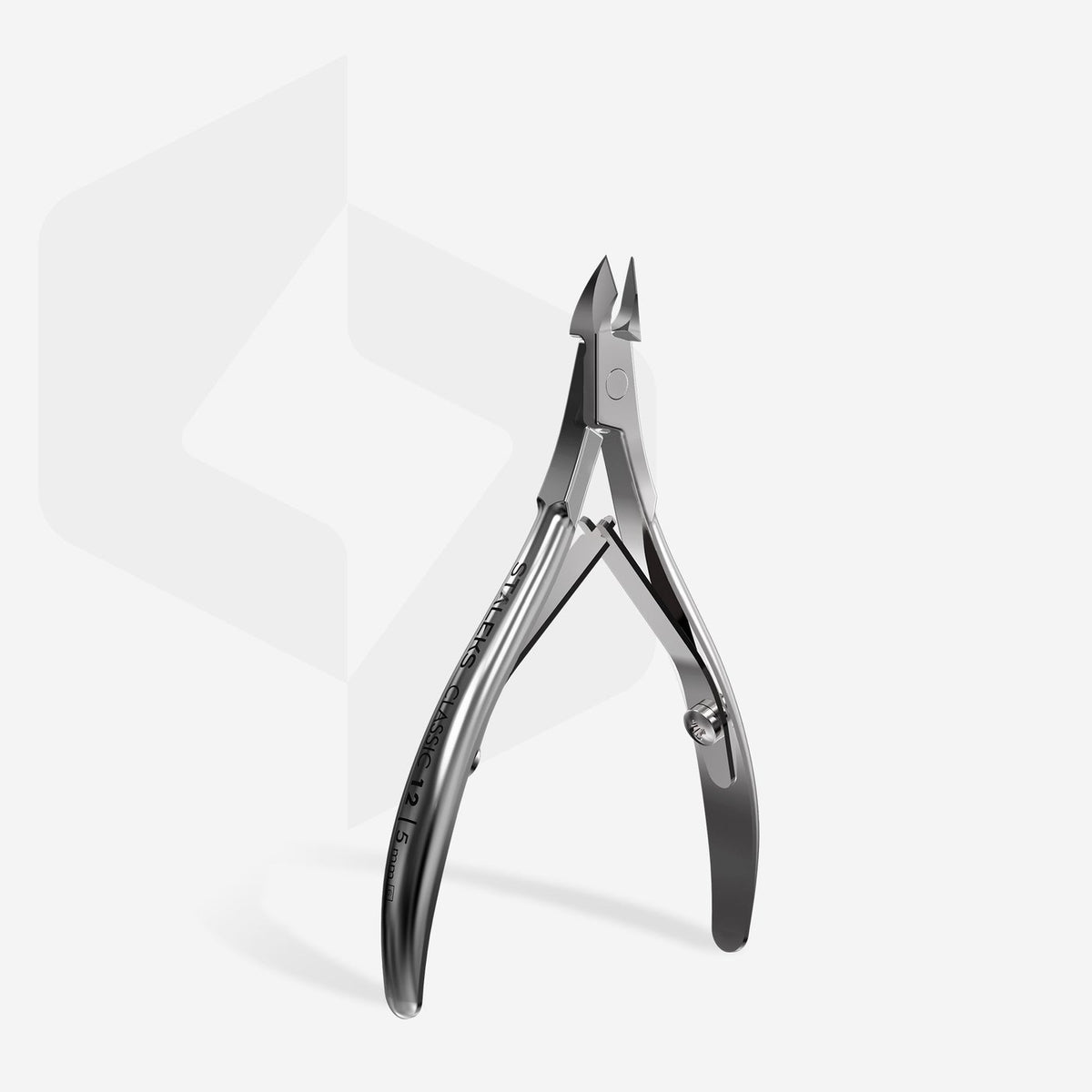 Staleks Classic 12 cuticle nippers with 5mm half jaw, angled view