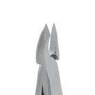 Front close-up of the 3mm quarter jaw on the Staleks Smart 10 cuticle nipper.