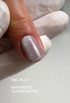 Akzentz Gel-Play Magnetic Clear Silver cat-eye manicure