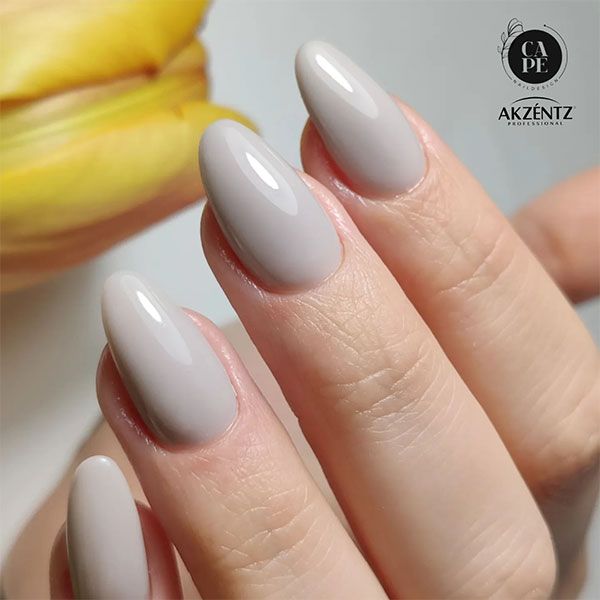 Akzentz Luxio Aloof gel color and finish