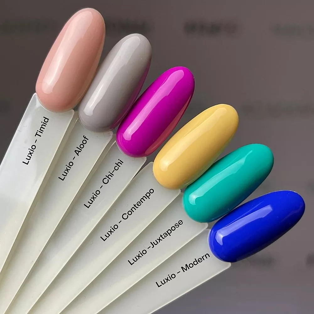 Akzentz Luxio Aloof shown in manufacturer color imagery