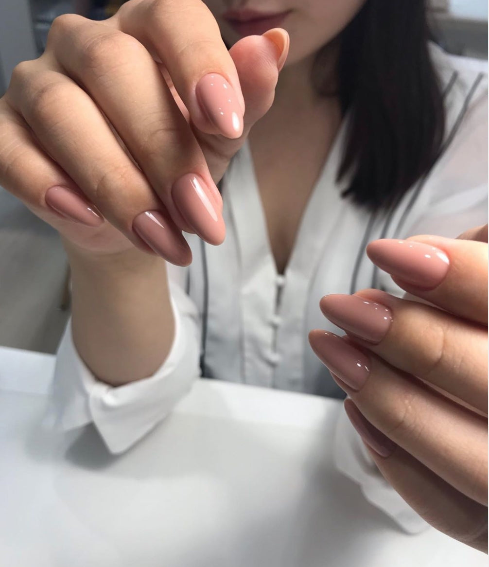 Akzentz Luxio Audacious gel color and finish