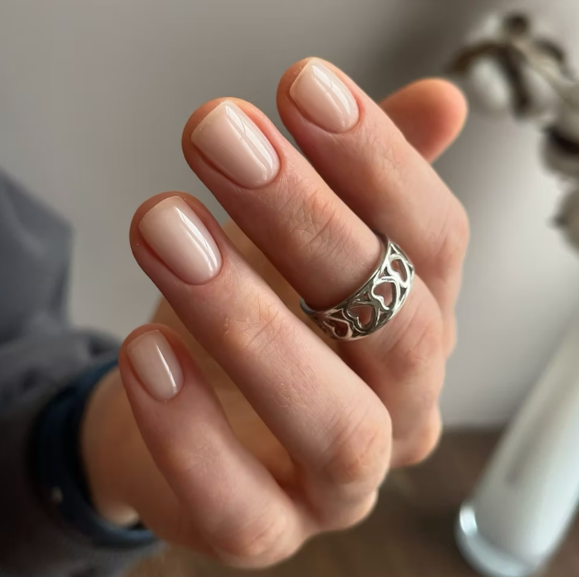 Manicure finished with Luxio Build Almond
