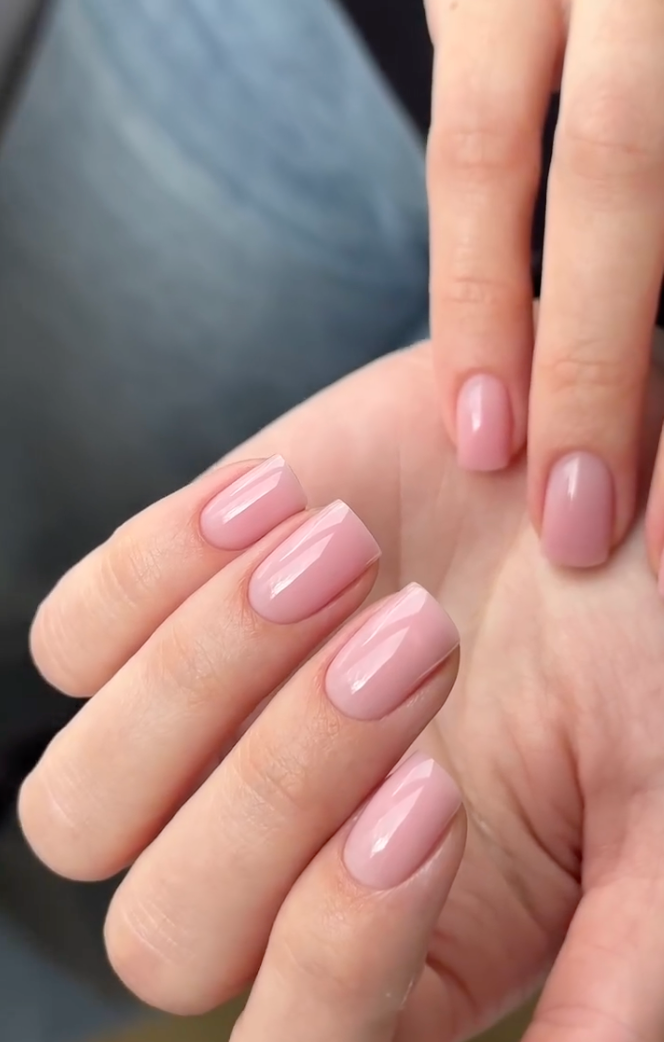 Manicure finished with Luxio Build Shantel
