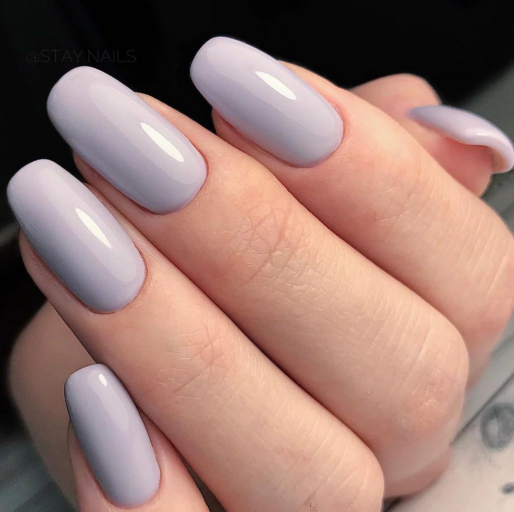 Akzentz Luxio Elle gel color and finish