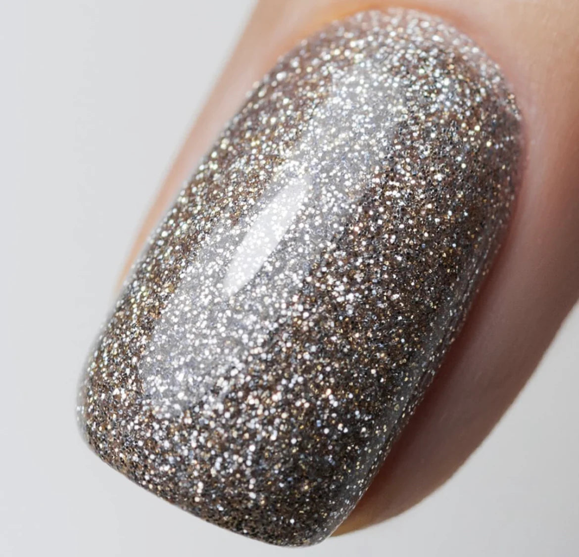 Akzentz Luxio Figment gel color and finish