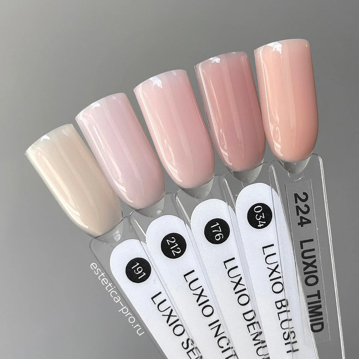 Akzentz Luxio Lustful shown in manufacturer color imagery