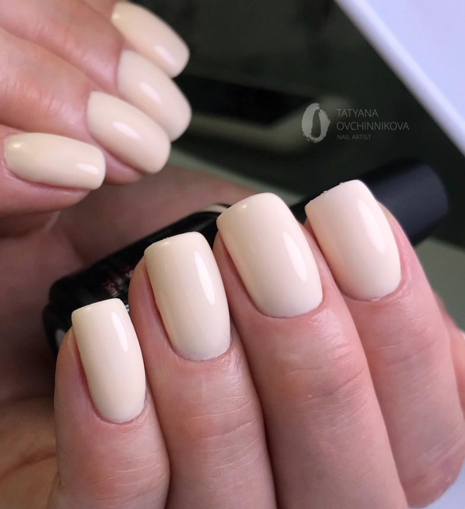 Akzentz Luxio Shy gel color and finish