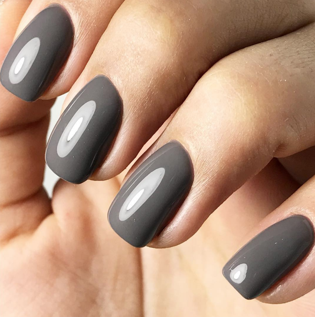 Akzentz Luxio Sterling gel color and finish