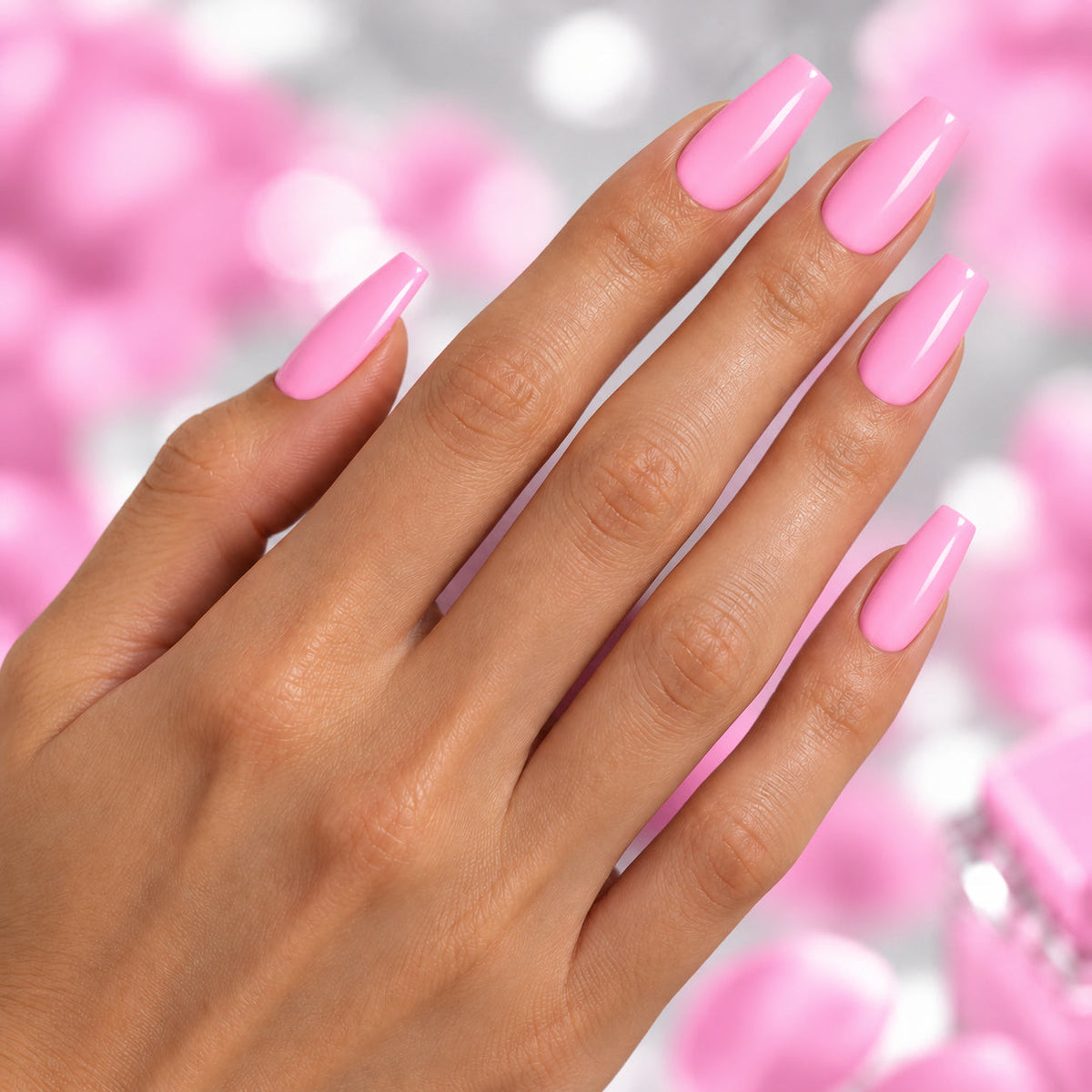 BEMI Creami Swoon O03 nails in a color photo.