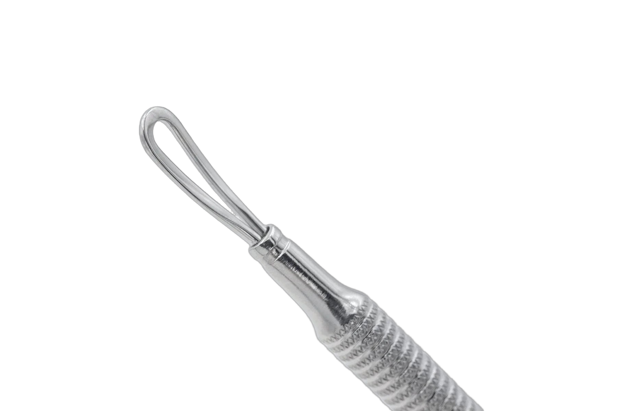 Staleks Comedo Extractor Facial tool stainless steel comedo extractor close up